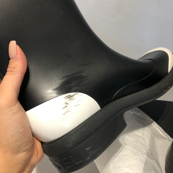 Chanel rubber ankle rain boots - Picture 4 of 10